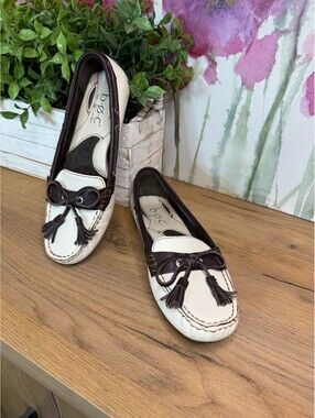b.o.c. Women's Size 7 Brown and White Leather Loafers
